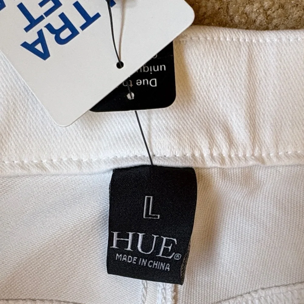 HUE Women's High Rise Jeans in White 🦋NWT🦋 - Picture 2 of 6